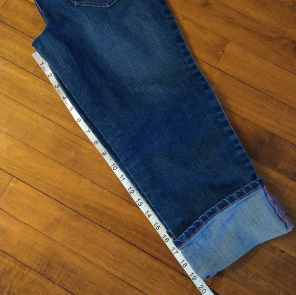 Size 14 girls dark blue jean capris - Picture 15 of 16